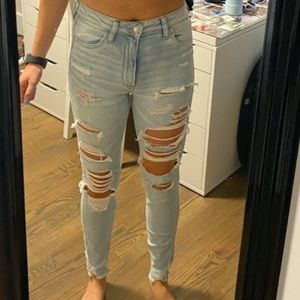 Ripped Skinny Jeans
